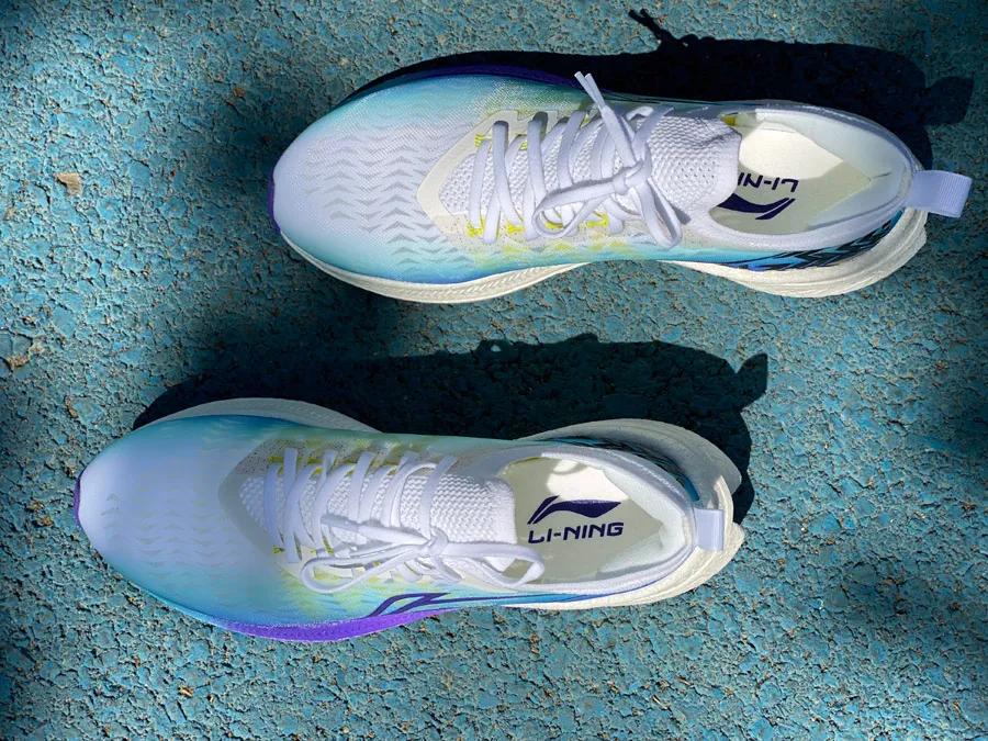 飞电discovery多巴胺为什么贵,李宁飞电discovery跑鞋