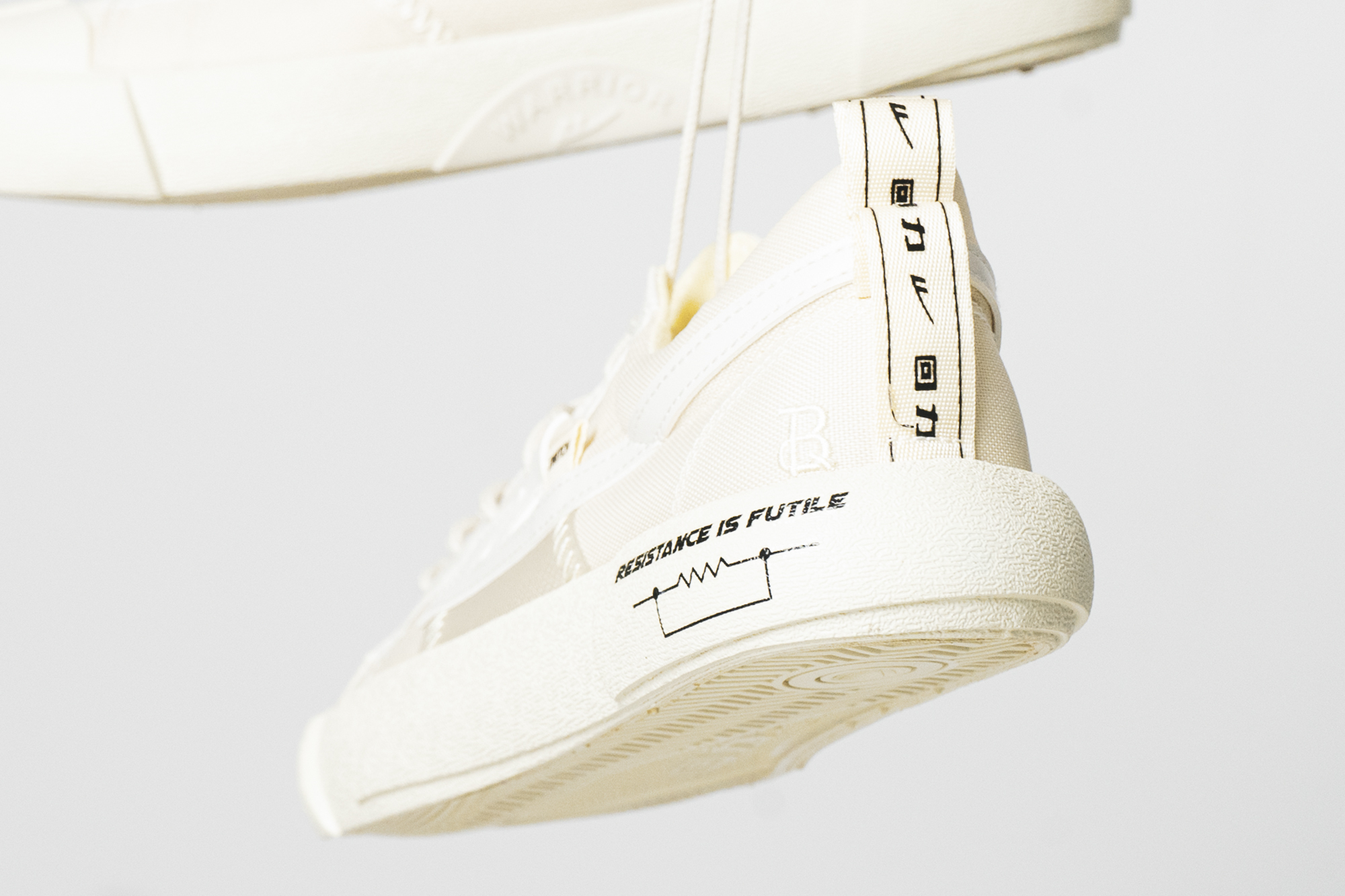 一双穿五年都不过时的鞋,穿了几年的回力鞋