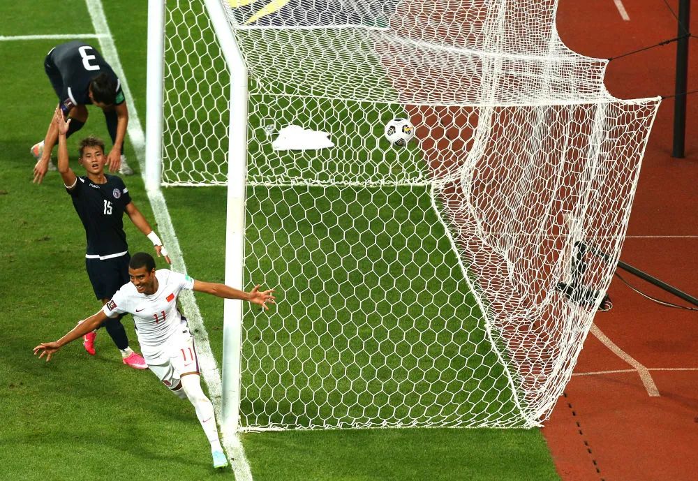 国足在这场比赛中有哪些表现亮点,国足最让人可惜的一场比赛