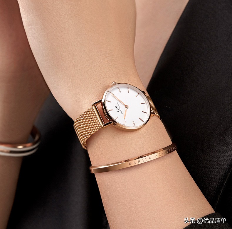 DW再出“绝招”，推出七夕限定樱粉色手表，干练之余不失女性柔美