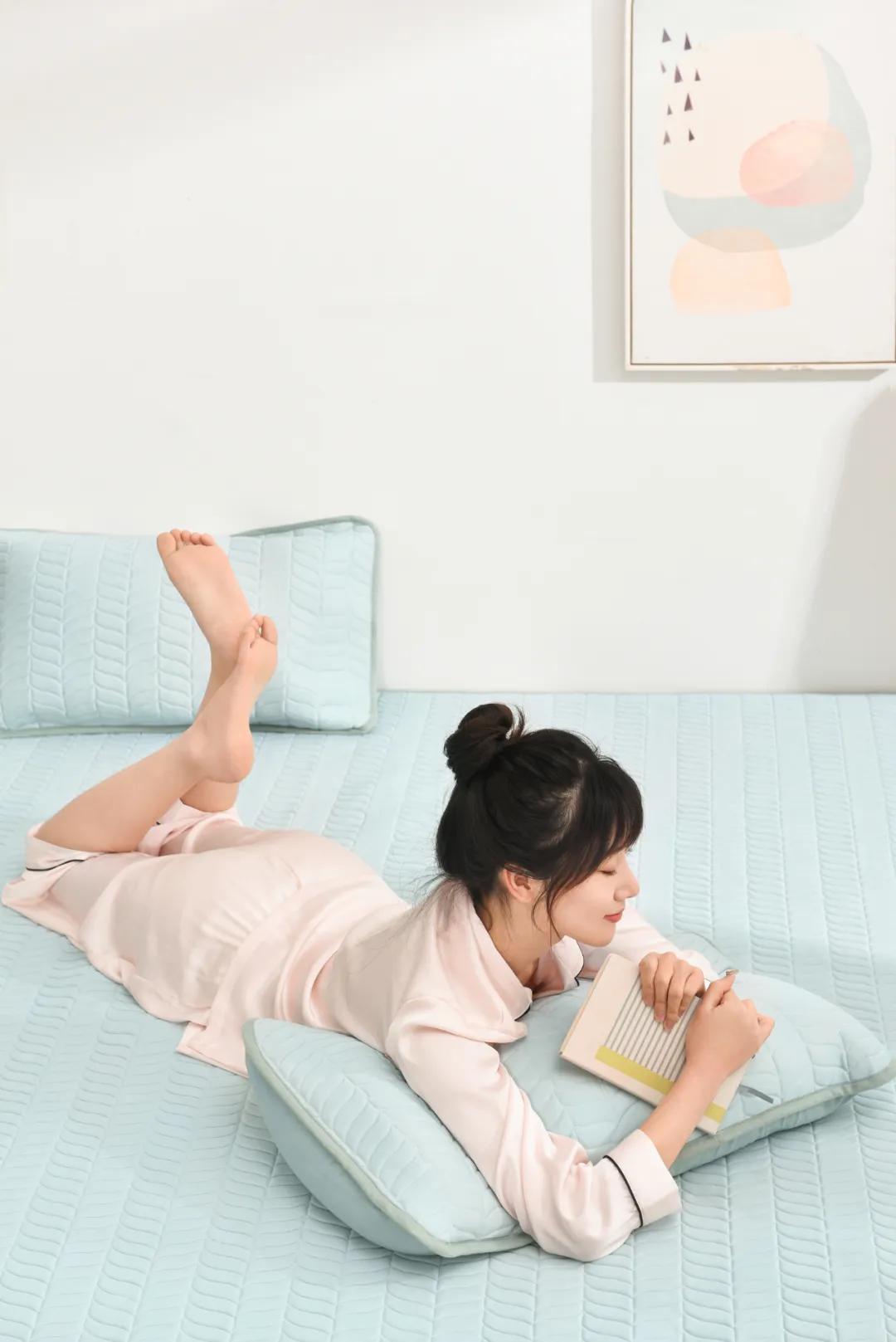 凉而不冰的冰丝乳胶凉席,乳胶凉席冰丝凉席藤席哪种比较好