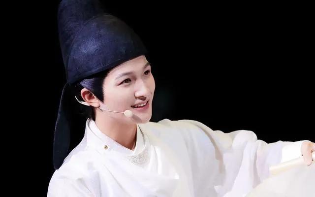 周深2020年发的最后一首歌,周深一个月发了8首歌