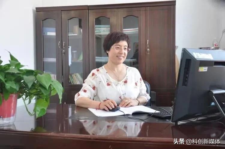 左权县直第二幼儿园园长王丽英一一苔花如米小也学牡丹开