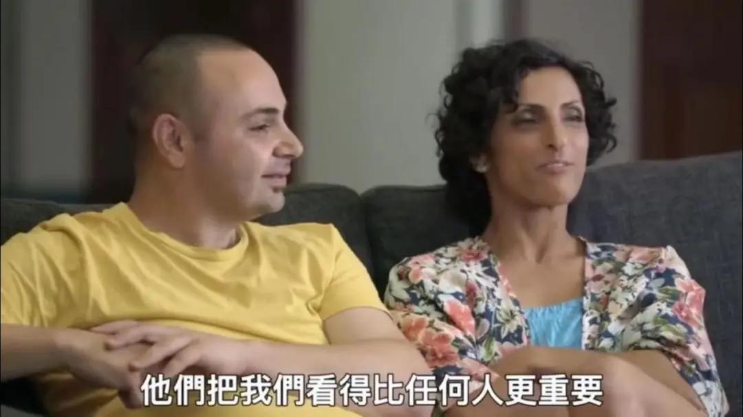 女童被妈妈饿成干尸,亲爸狂扇婴儿巴掌:你不知道,孩子有多爱你