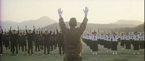 《紫日》紫色,代表太阳快落山了