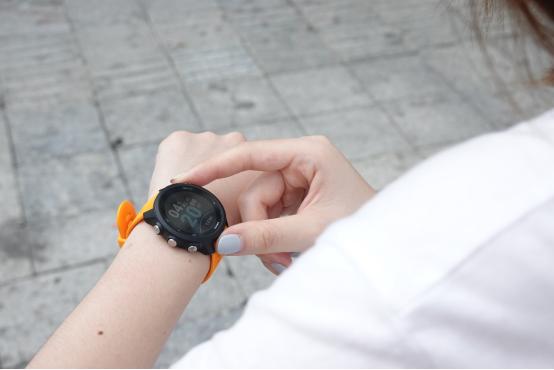 佳明245跑步数据怎么上传到悦跑圈,佳明245跑步手表怎么使用