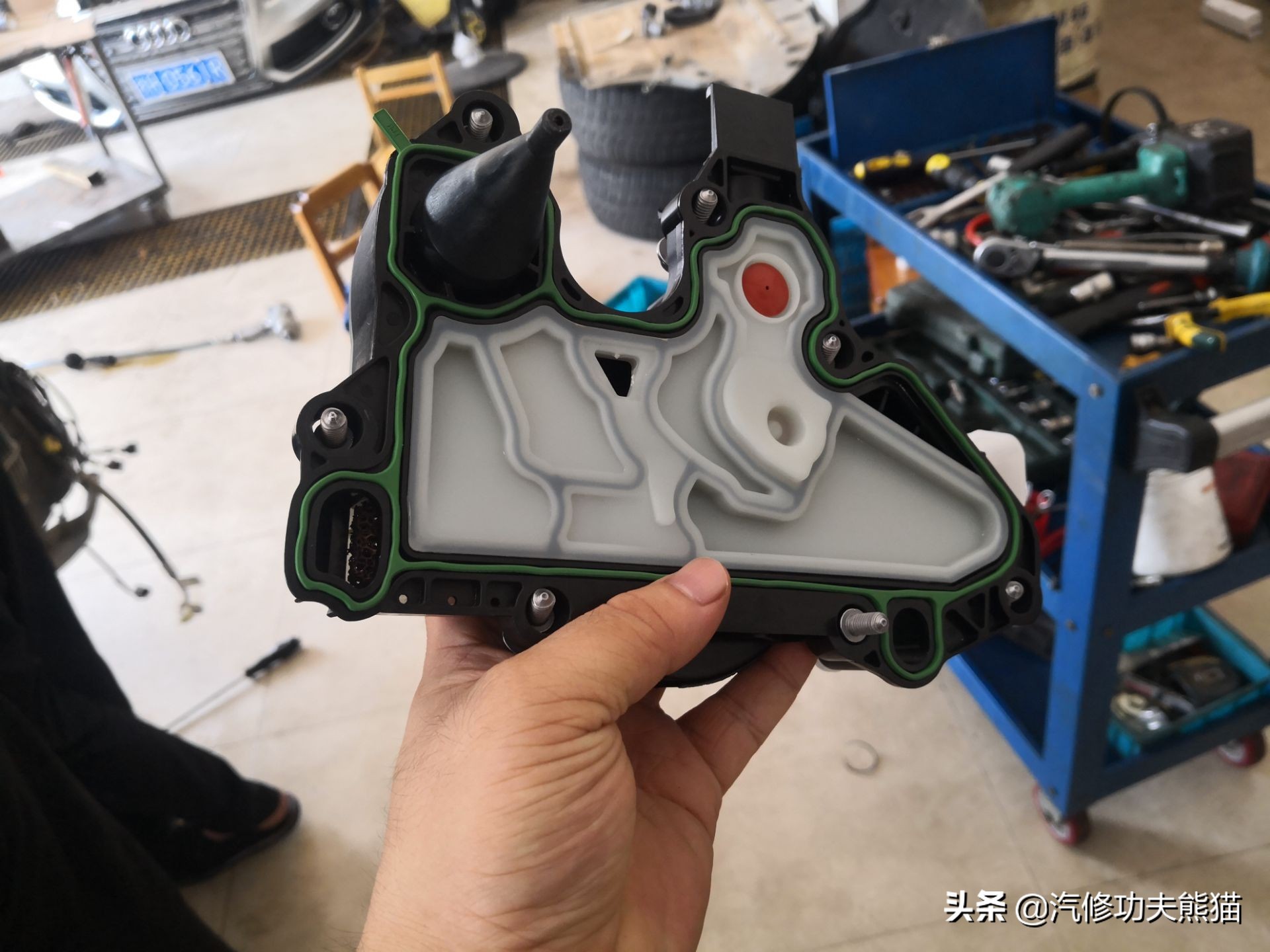 如何检测奥迪三代ea888是否烧机油,大众三代ea888发动机机油灯报警