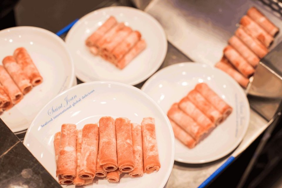 海鲜、火锅、烧烤任吃，在这小鸟胃也能吃回本