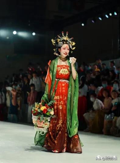 不是吧，你喜欢古风喜欢到，连PPT都是古风的