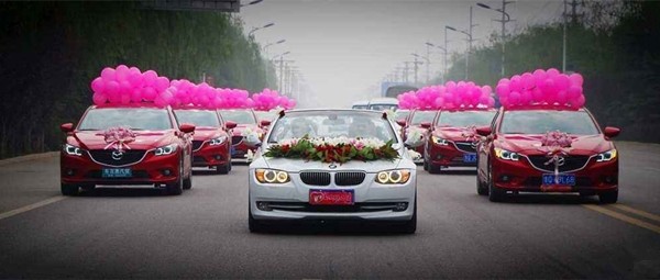 租婚车队一辆劳斯莱斯一天多少钱,豪华婚车到哪里买