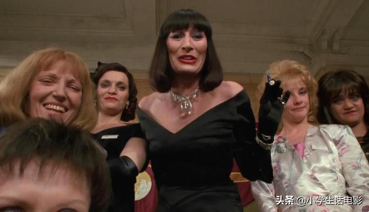 女巫再现女主角是谁,女巫再现