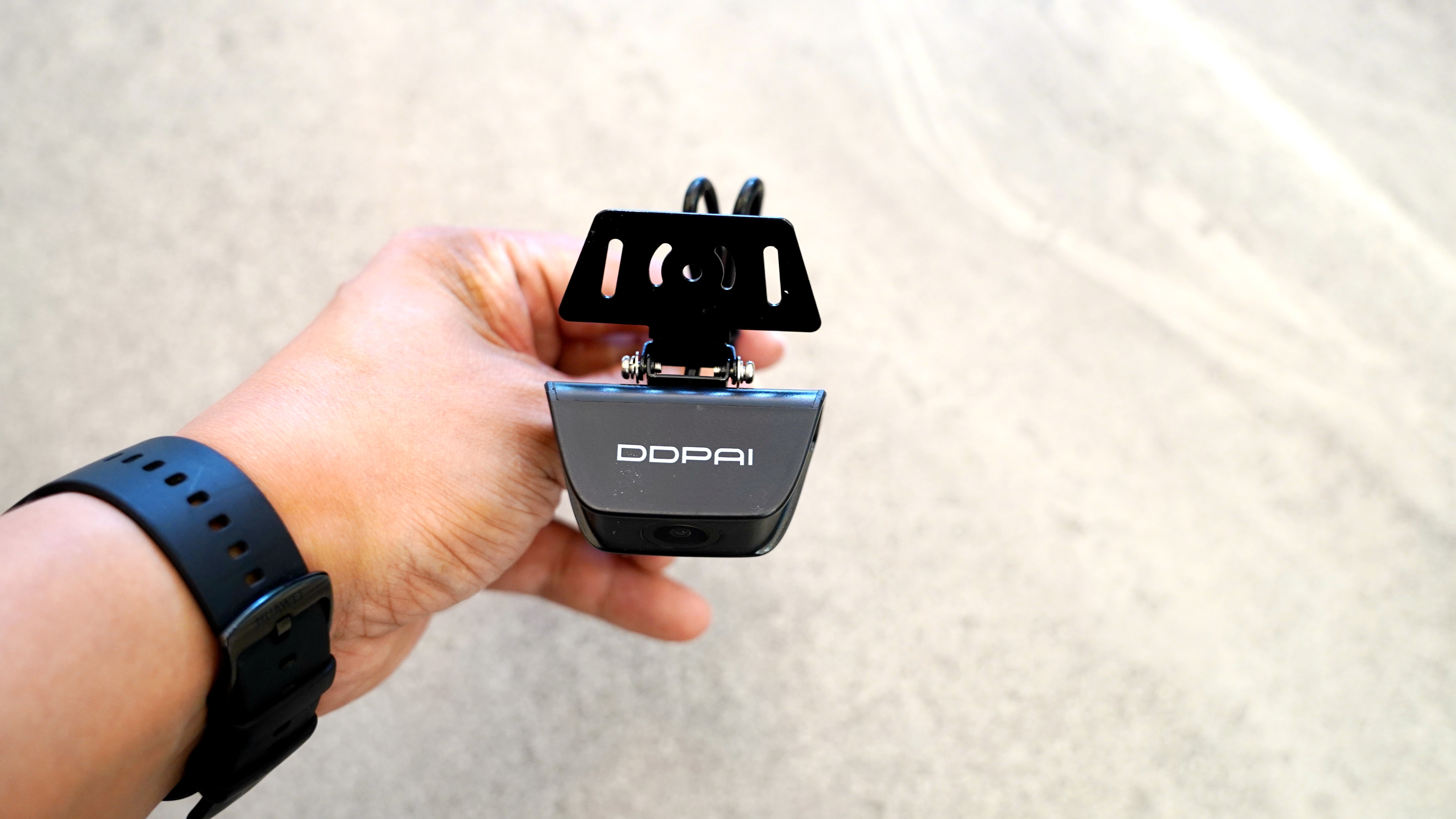 盯盯拍智慧后视镜s5和360的区别,盯盯拍智慧后视镜s5怎么放视频