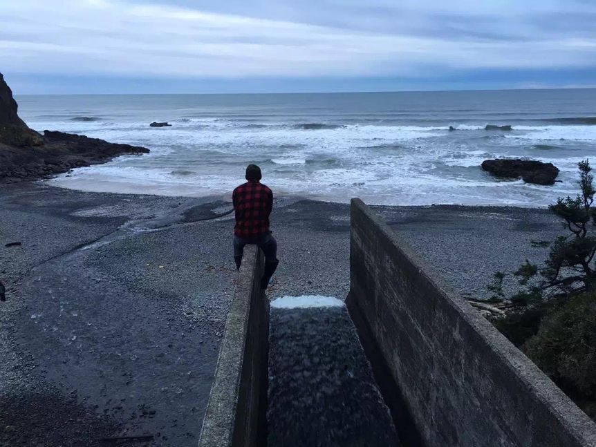 美国留学生做直播,留学生直播赚钱