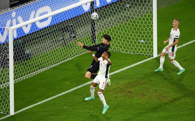 德国输给匈牙利,德国两度落后2-2平匈牙利惊险晋级