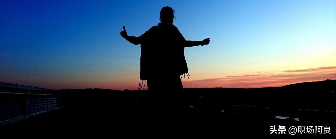 职场高手面对的三个问题,职场遇到瓶颈该怎么挑战