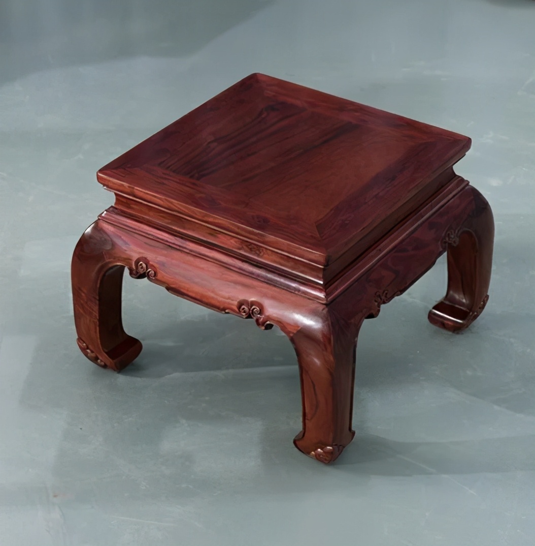 卷书沙发客厅效果,卷书款沙发适合中式风格吗