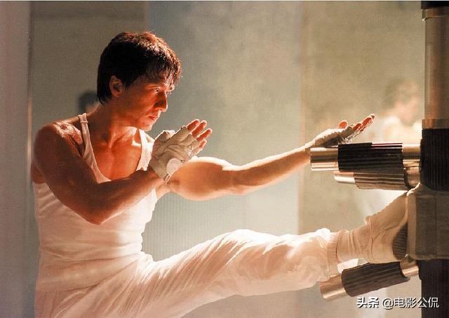 一口气看完成龙10部电影：才明白为啥大牌巨星都不乐意跟他玩