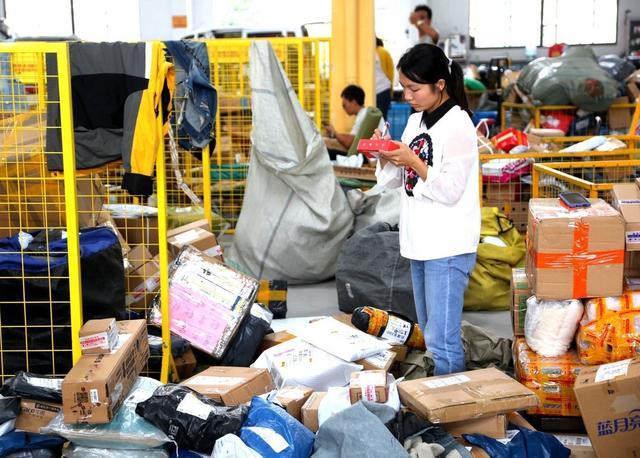 什么快递最慢服务质量最差,网友吐槽最多的三家快递公司