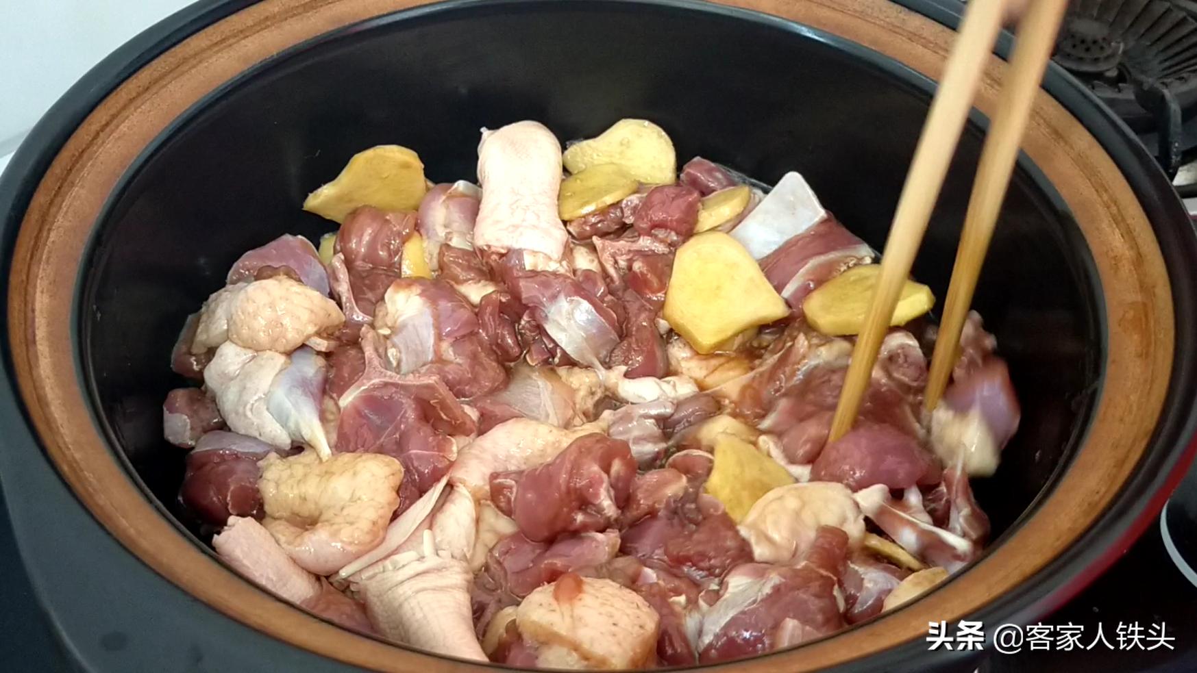 鸭肉好吃的做法一次炒一大盘,鸭肉最好吃的三种做法