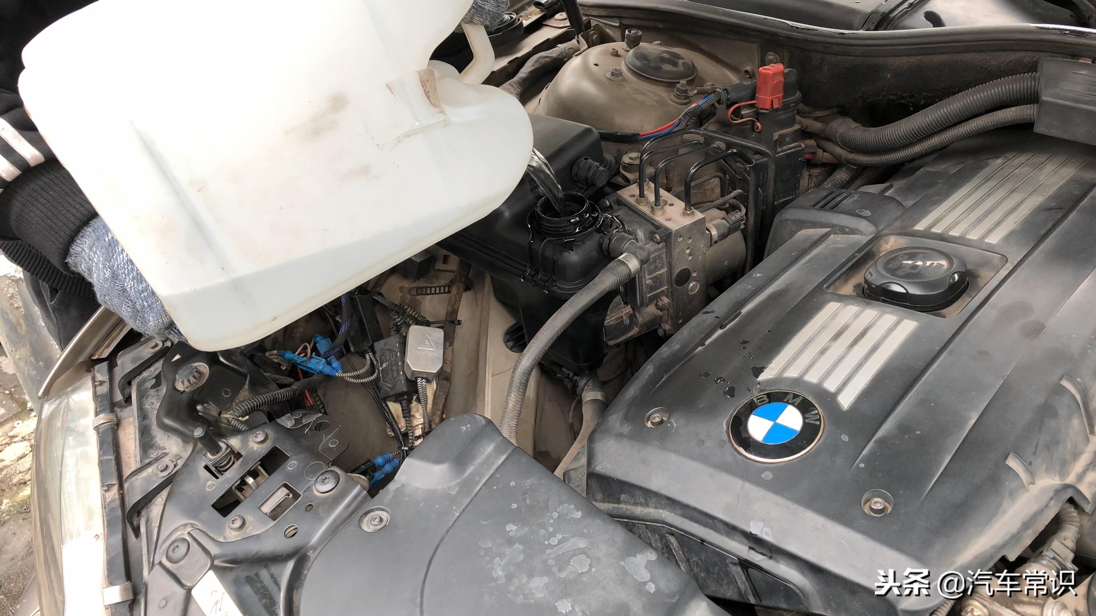 发动机水堵漏水需要全部更换吗,发动机水箱漏水最快的修补方法