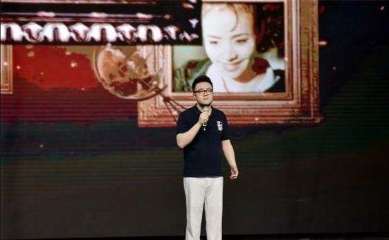 五次恋爱，三段婚姻，从演员到母亲，宋丹丹用微笑面对苦乐人生