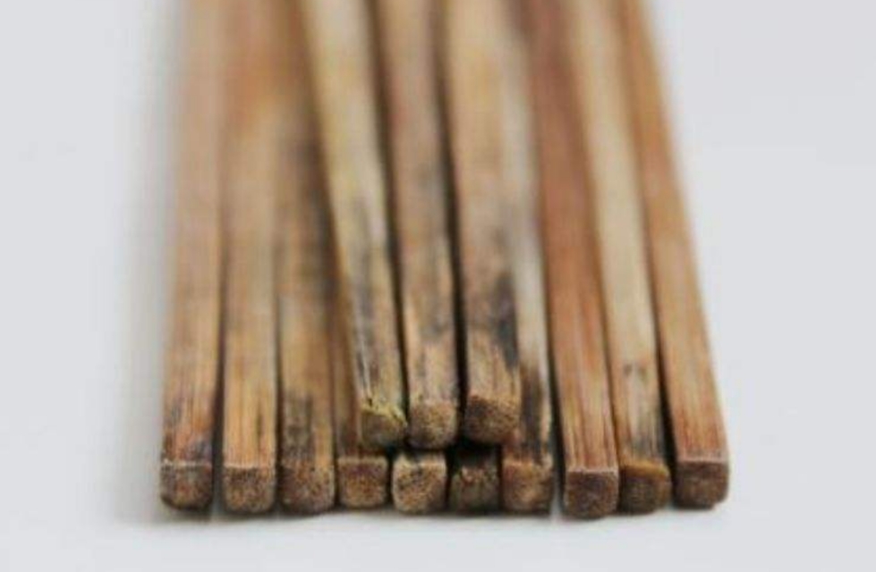 容易让人忽略的筷子发霉问题，不妨试试这款消毒机