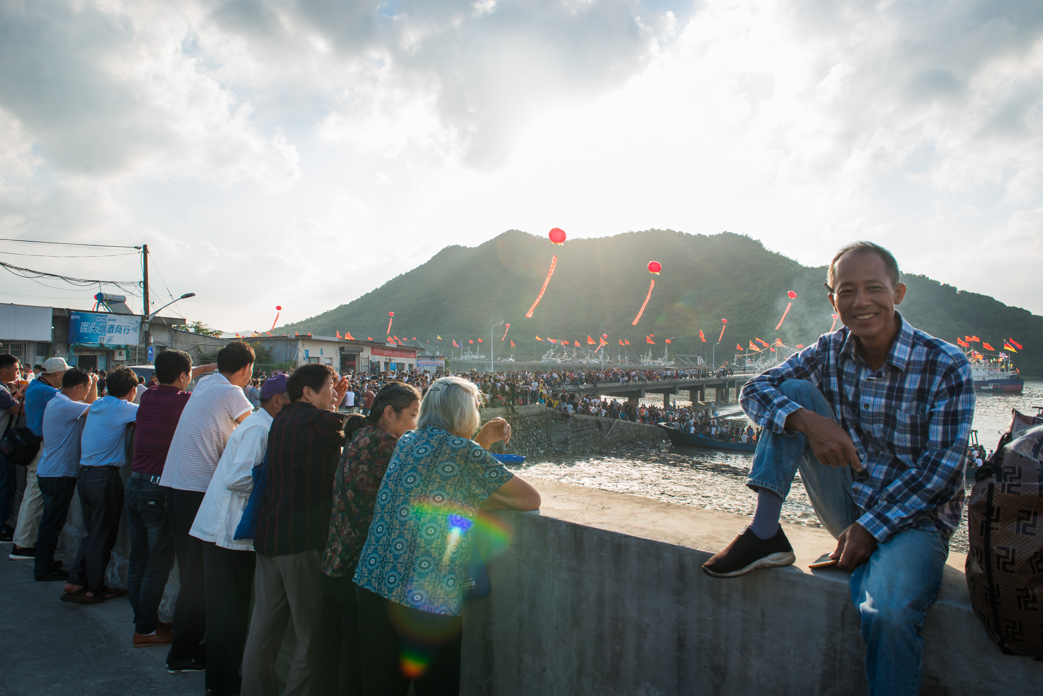 中国第一渔村渔船,中国第一大渔港开海画面