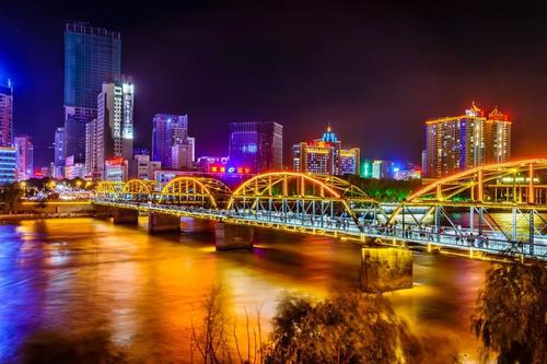 张雪峰兰州大学值得读吗,张雪峰评价兰州交大视频