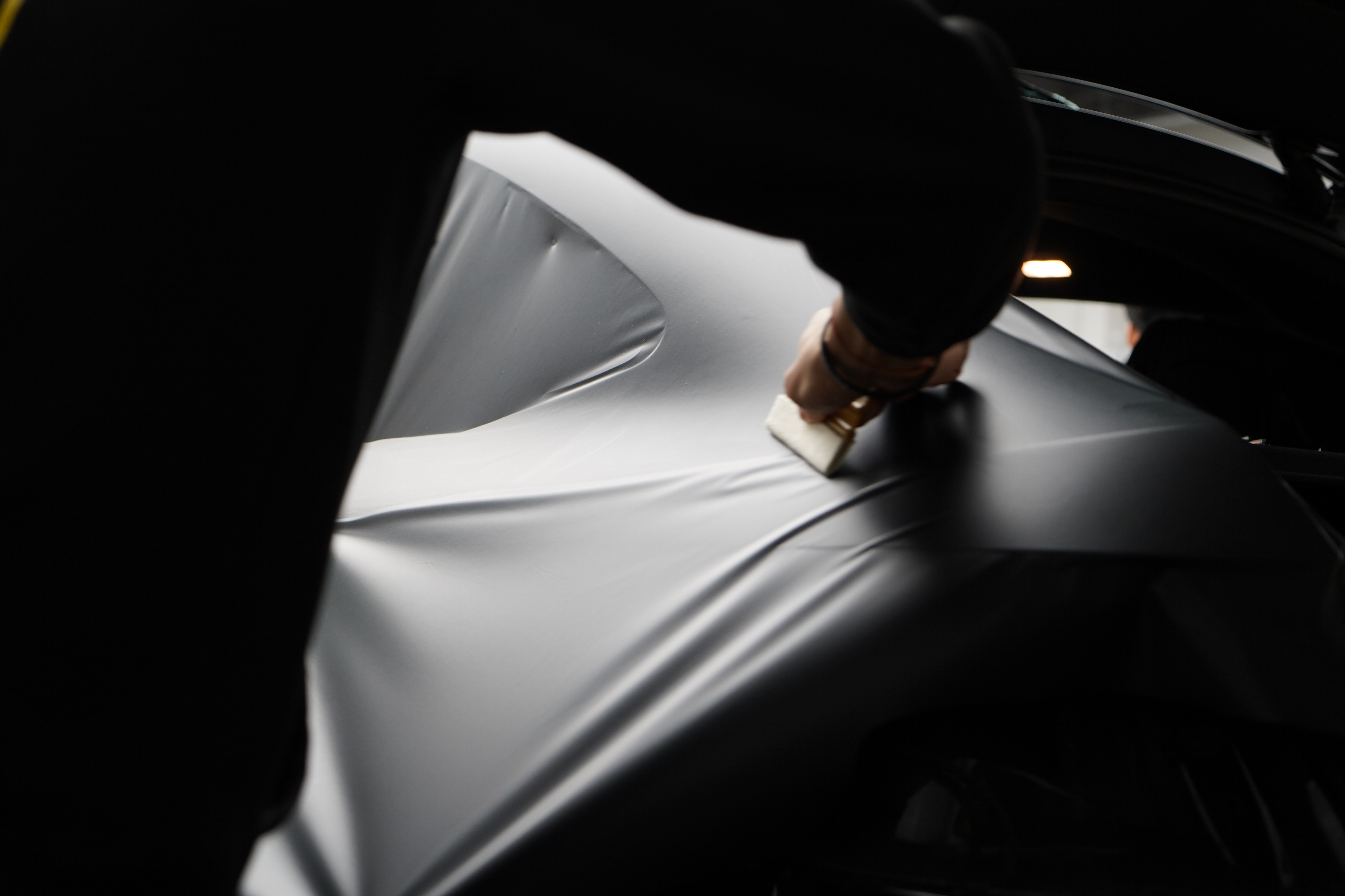 奔驰GLE43改全车炭黑,无惧任何对手挑战的黑武士