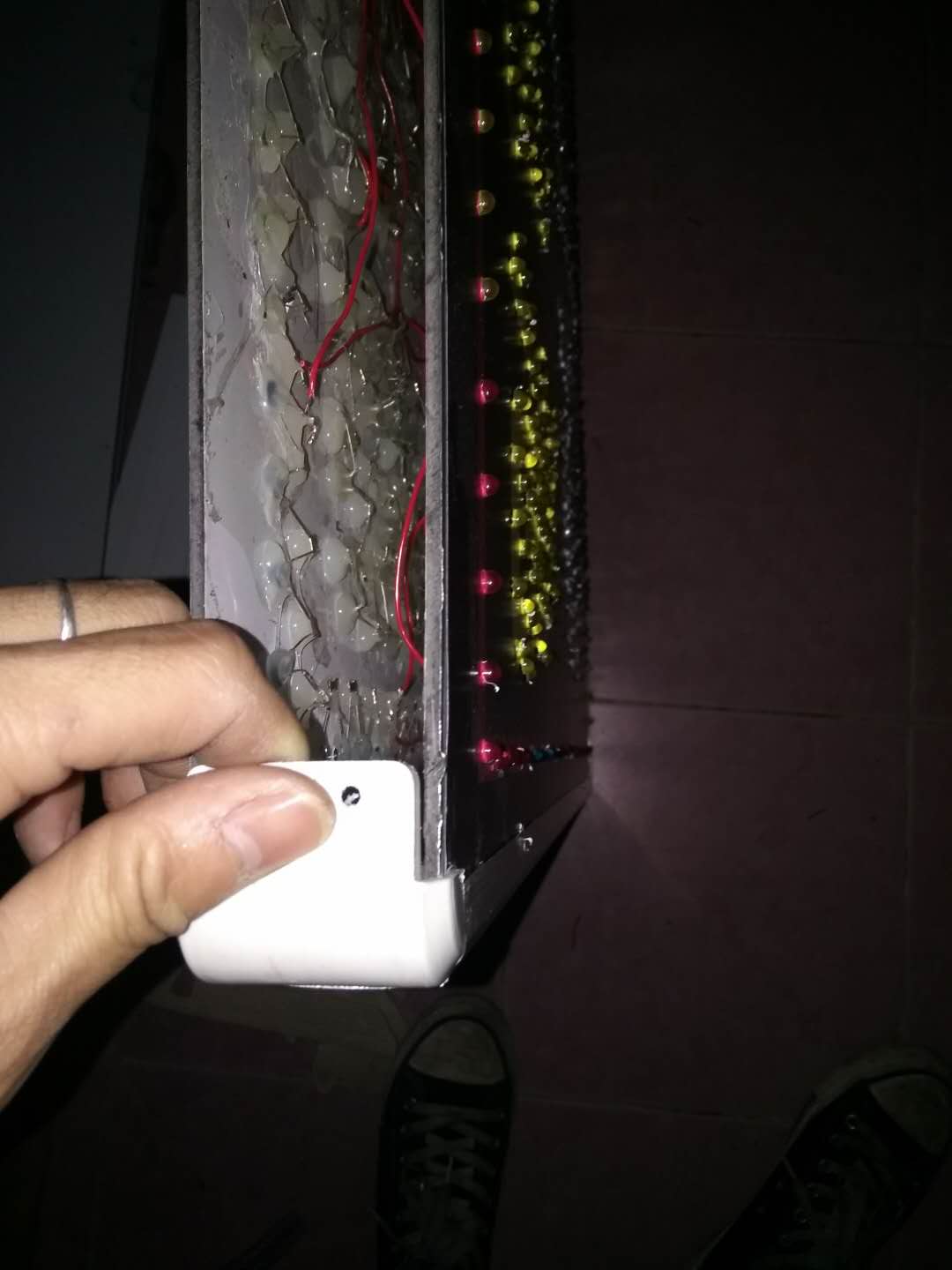 led广告灯箱制作视频教程,户外led招牌灯箱制作