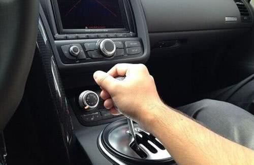 手动挡质量好还是自动的质量好,手动挡和自动挡的哪个质量好