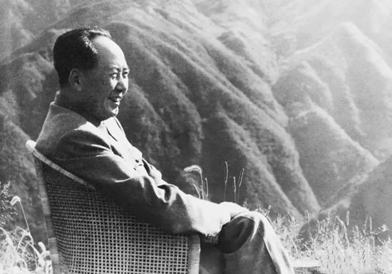 61年陈赓病逝，毛主席得知后流着泪向田家英说：他不该这么早就死