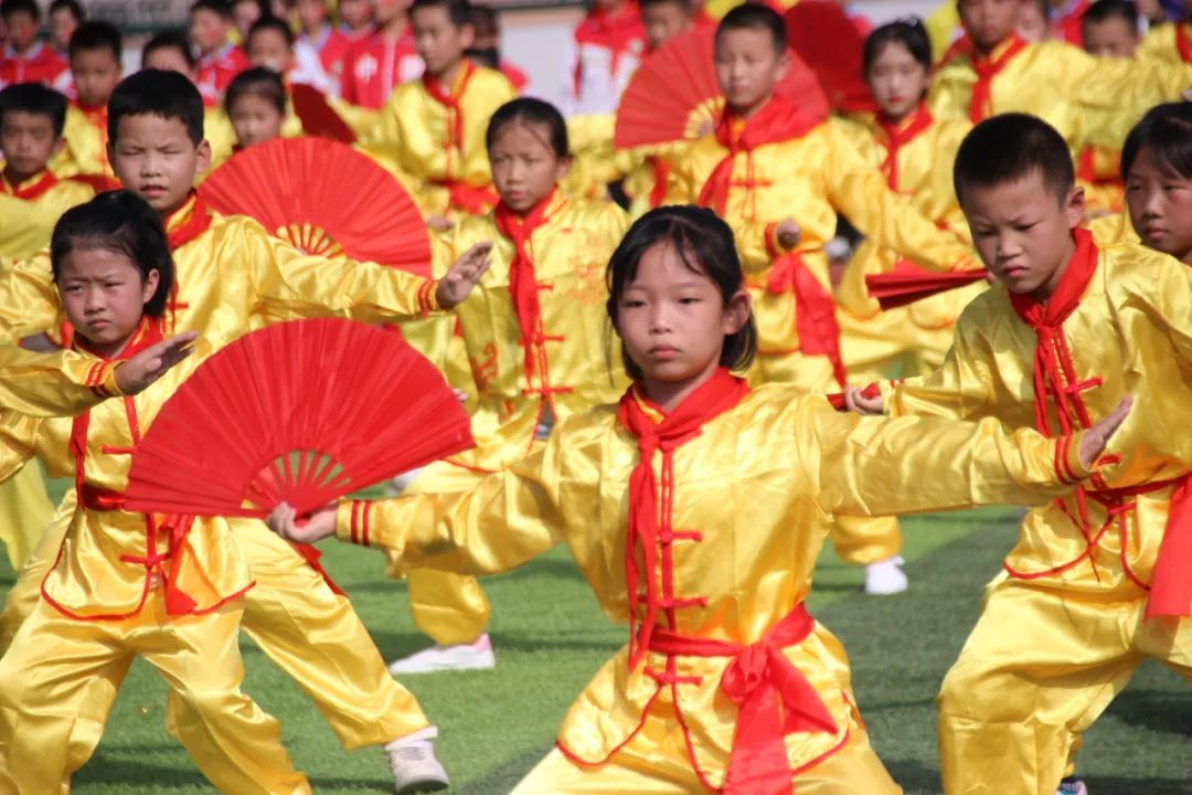 庆祝建党百年大型排舞展演西安,建党100周年校园啦啦操比赛