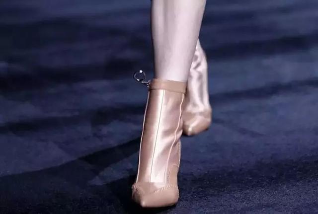 ep雅莹女神节,ep雅莹小西装