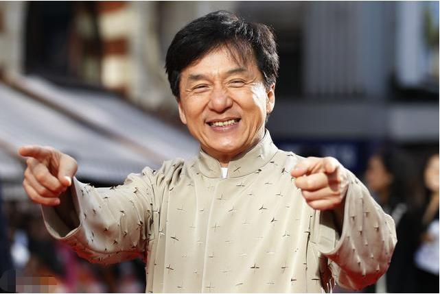 成龙为什么这么爱国？成龙的家国情怀，何以如此至诚至深？