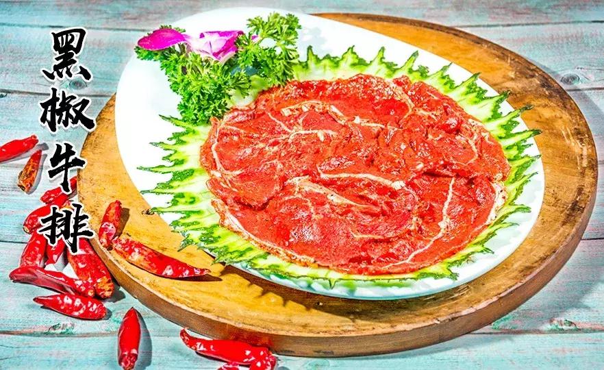 被关在花园“笼子”里吃火锅,这家春熙路的网红店,板眼儿真多!