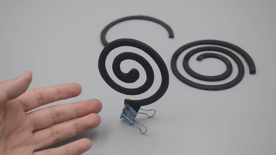 晚上睡觉点蚊香管用吗,长尾夹夹蚊香的正确用法