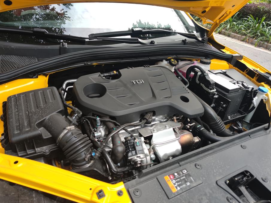 4.99万的名爵mg5试驾,名爵mg5中配自动青春风尚版起步