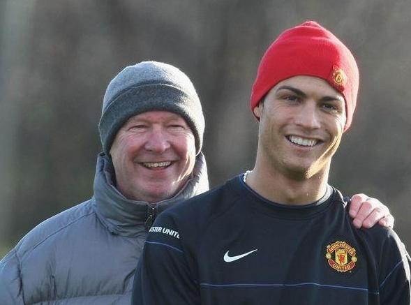 梅西和c罗谁更强必须给一个答案,各大名宿对梅西和c罗的评价