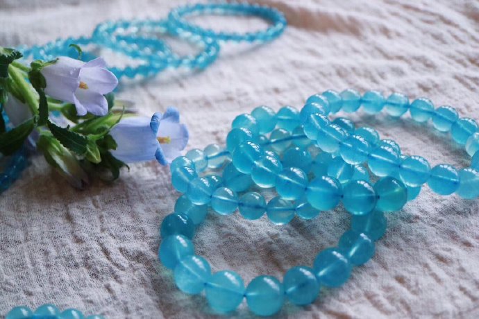 海蓝宝属水的佩戴好吗,海蓝宝的五行属性是什么呢