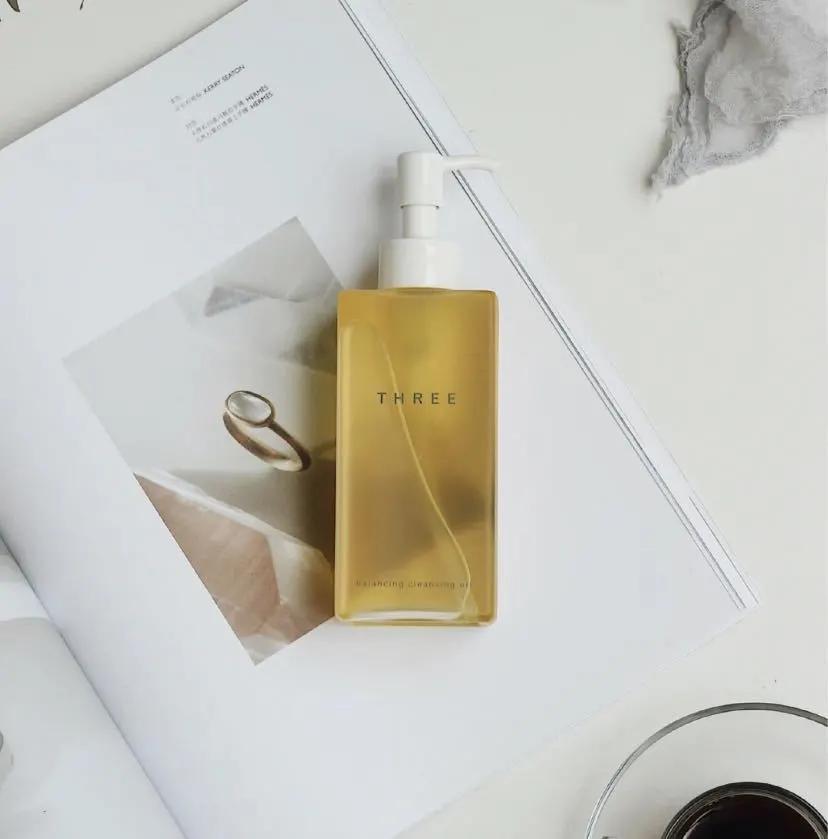 卖的最好的卸妆油有哪些,两款风大网红卸妆油对比测评