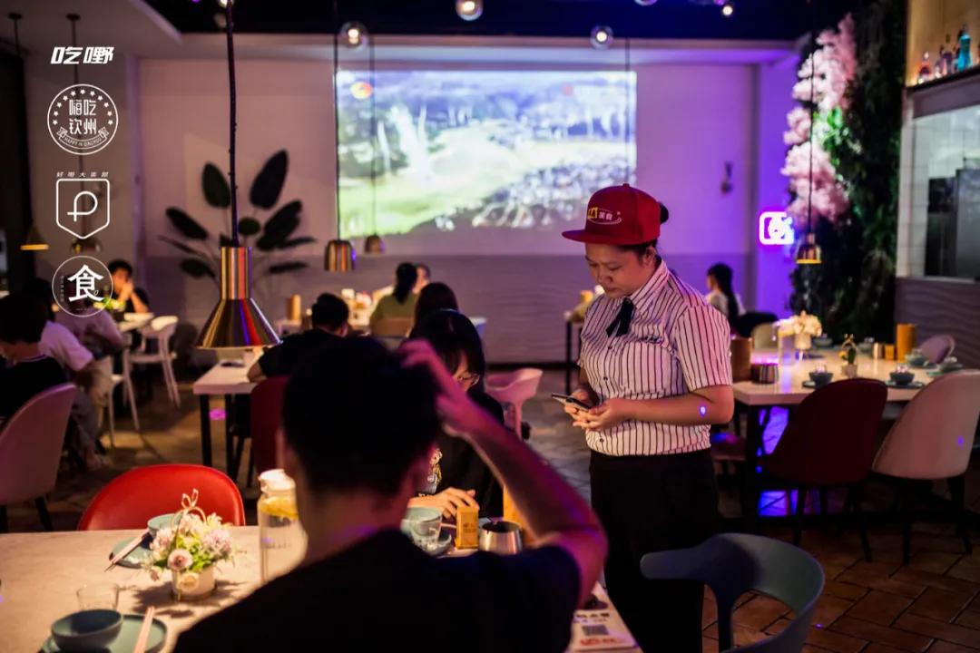 8年烧烤神店，解锁吃烧烤“新境界”