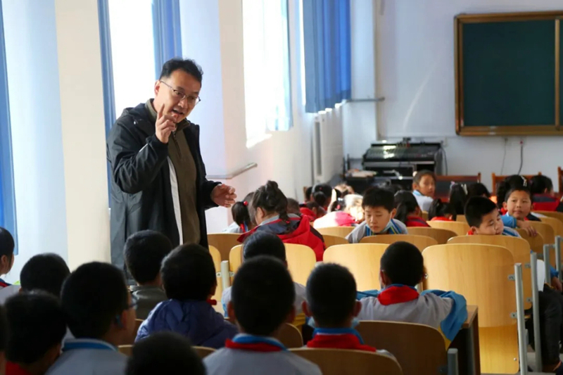 让体育梦想生根发芽省体育健康行“五进”活动走进眉县