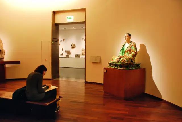 法国博物馆里有中国瓷器,法国卢浮宫博物馆中国文物多少