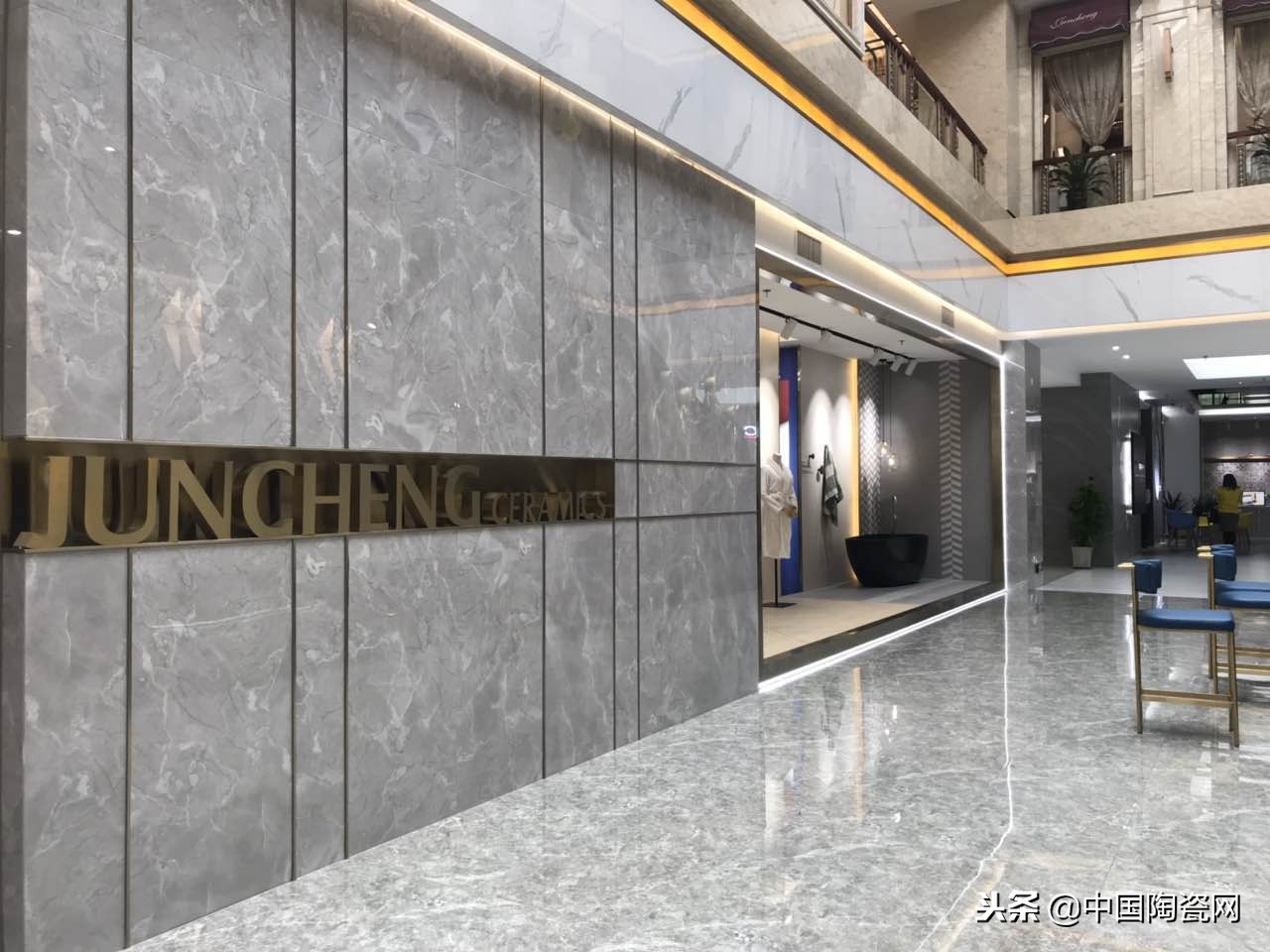 中陶君巡展-骏程：新装如此美，代言人柳岩你知道吗？