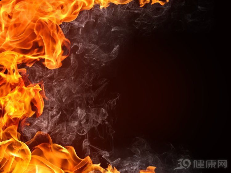 充电玩手机很危险是真的吗,充电时玩手机安全吗