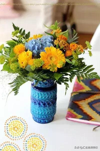 插花的基本步骤视频,插花的具体流程图片