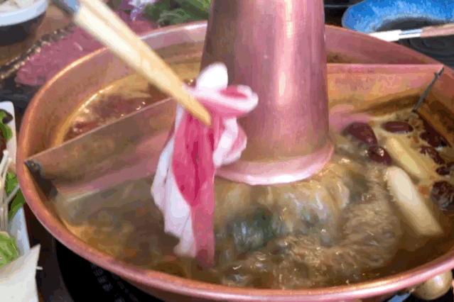 西安城墙下的铜火锅,西安城墙底下的羊肉泡馍