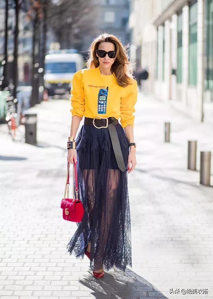 百褶裙的夏天穿搭方法,秋季百褶裙的穿搭方法长款