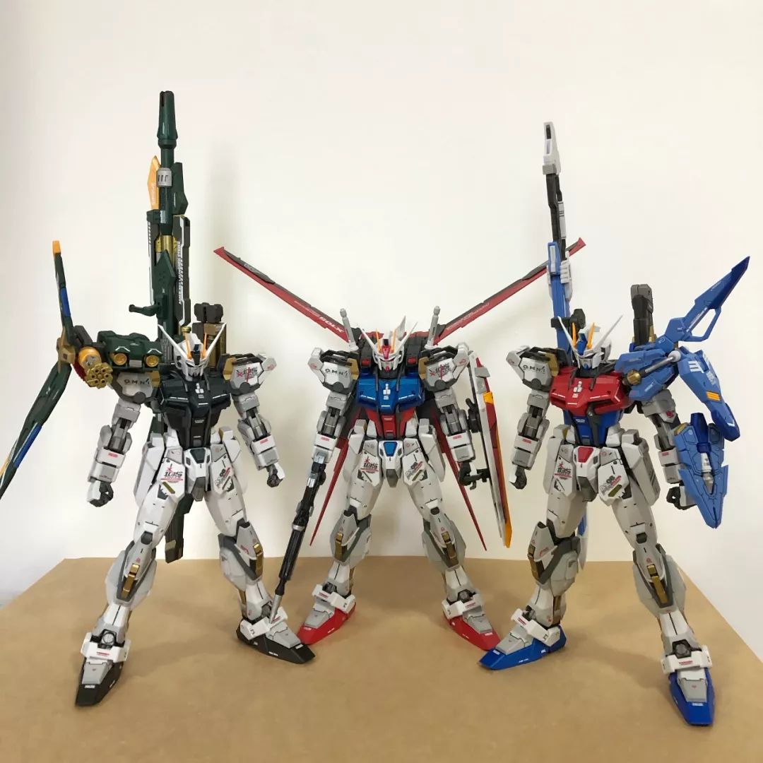 佳作：恐怖的零件数量，龙桃子强袭，四机小队！